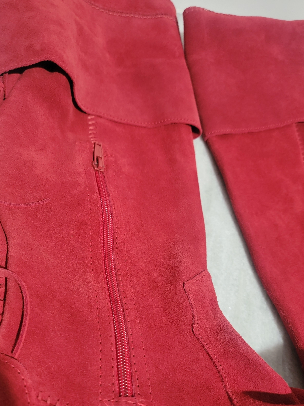 MINNETONKA Red Suede Leather Fringe Knee-High Boots - Picture 4 of 9